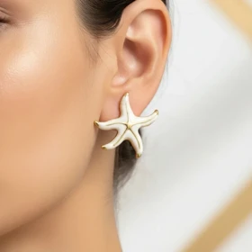 گوشواره زنانه مدل مارینا طرح ستاره دریایی با فینیش طلایی