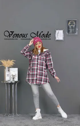 پالتو چهارخونه داخل ببعی