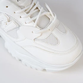 کفش و کتانی اسپرت زنانه و دخترانه مدل نیوبالانس NEW BALANCE رنگ سفید