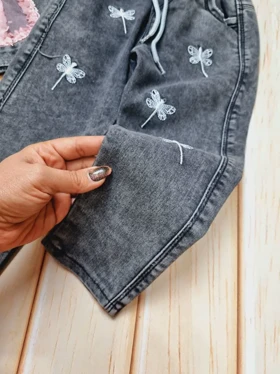 شلوار جین دخترانه طرح سنجاقک