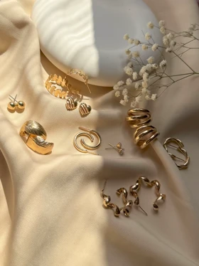 گوشواره پکی پیچ و برگ