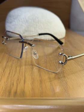 عینک کارتیر فوتوکرومیک کد 7099 Cartier (نقره‌ای‌فوتو‌ساده)