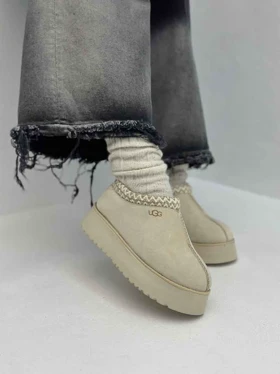 UGG رودوخت