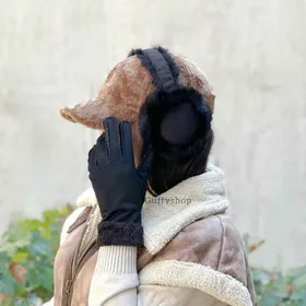ست گوشگیر و دستکش طرح ugg