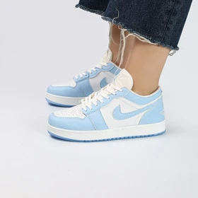 کفش و کتانی زنانه مدل NIKE AIR JORDAN 1 رنگ سفید آبی کد M5813