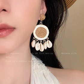 گوشواره حصیری صدفی