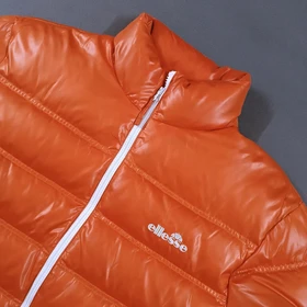 کاپشن پر غاز اورجینال برند معتبر و مشهور ellesse ایتالیا 🇮🇹