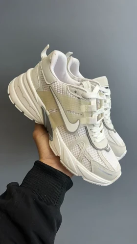 کتانی زنانه نایک وی تو کیv2k RUN