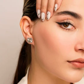 گوشواره میخی ونکلیف استیل رنگ سفید 15 میل