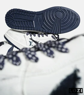 کفش کتانی مردانه و زنانه سفید سرمه ای NIKE LOUIS VUITTON x travis scott مدل 7015