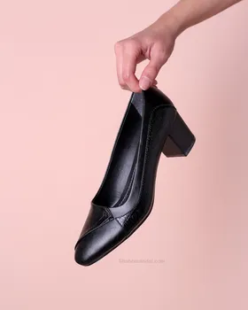 کفش پاشنه مربع