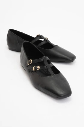 کالج زنانه luvishoes luvishoes
