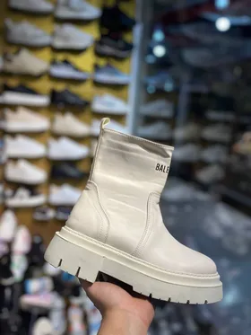 چکمه زمستانی مدل بوت خارجی Balenciga کرم