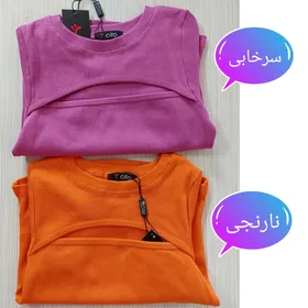کراپ زنانه تیشرت جلو چاک‌دار