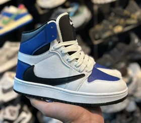 کتانی زنانه ترویس ساق‌دار سفید آبی