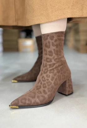 715 - نیمبوت پنجه فلز 715