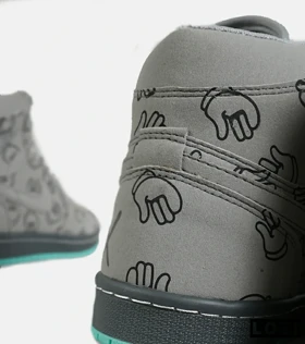 کفش کتانی ساق‌دار طوسی Nike Kaws AirJordan 1