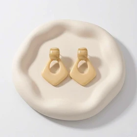 گوشواره لوزی مدل کلاسیک