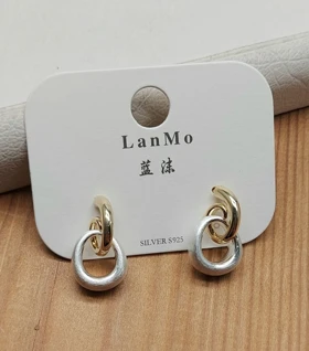 گوشواره زنانه حلقه پیچ دار فانتزی رنگ گلد