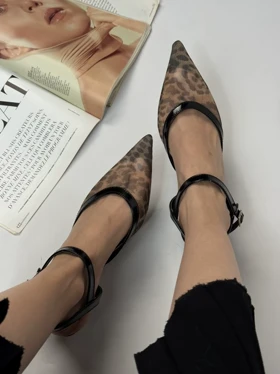 پاشنه نوک تیز 4074