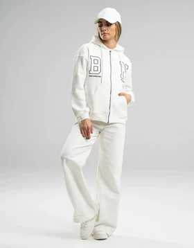 پیش گلدوزی کلاهدار