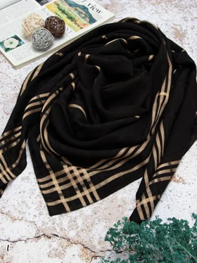 روسری حریر حاشیه‌دار