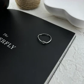 انگشتر زنانه گره‌ای ظریف و شیک، انتخابی بی‌نظیر