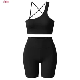 ست نیم‌تنه و شلوارک ورزشی زنانه رنگ مشکی ماییلدا مدل 5409-7106