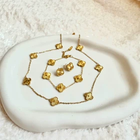 گردنبند و دستبند و گوشواره ست ونکیلیف طلایی تراش دار