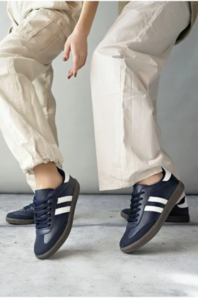 کتانی موگو muggo