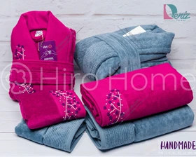 حوله ست دو نفره HANDMADE شکوفه رنگ سرخابی تیره و نوک مدادی