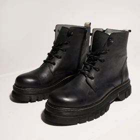 نیم بوت چرم مردانه مشکی مدل fabio