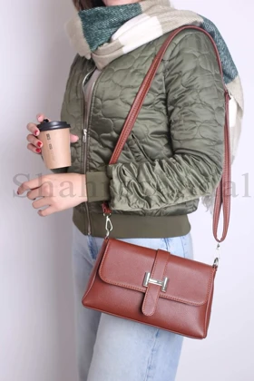 کیف دوشی زنانه کد 11