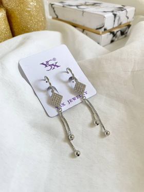 گوشواره لوزی آویز طرح جواهر