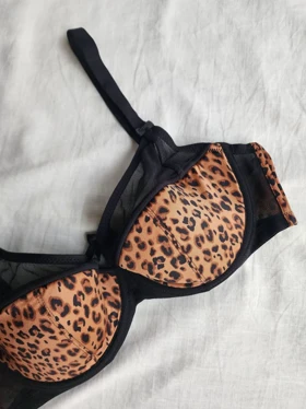 سوتین تک اسفنجی نازک CHLX کد: 33445