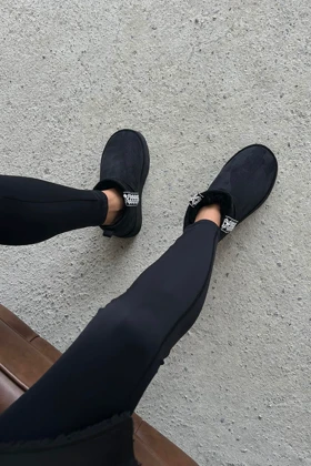 بوت و نیم بوت زنانه استراسونس straswans