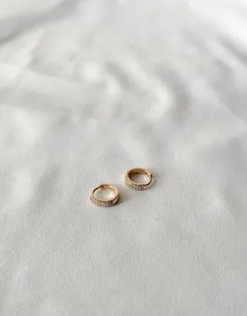گوشواره حلقه‌ای نگین‌دار