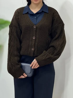 بافت جلو دکمه آرزو