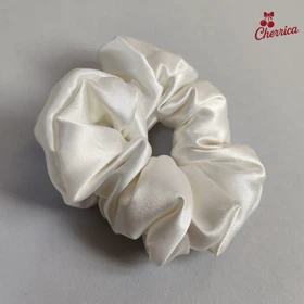 کش اسکرانچی ساتن سایز بزرگ سفید کد 34