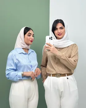 شومیز طرح‌دار ساتن