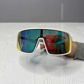 عینک ورزشی اوکلی سه لنز مدل SUTRO GOLD