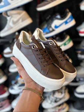 کتانی ونس قهوه ای پشت طلایی