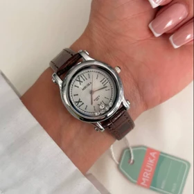 ساعت مچی زنانه بند چرمی برند مرویکا قهوه ای نگین‌دار