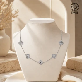 گردنبند استیل ونکلیف پنج گل نقره ای کد 509428008