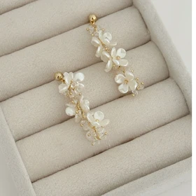 گوشواره زنانه شکوفه بلند کد 833