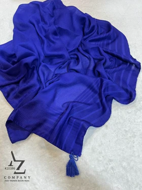 روسری نخی ساده سایز 120 آبی کاربنی مناسب تابستان