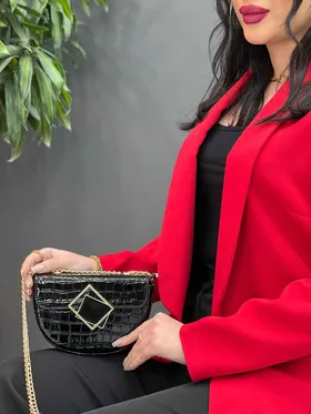 کیف ورنی طرح دار دکمه مکعبی