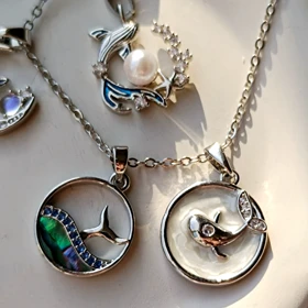 گردنبند های نهنگ