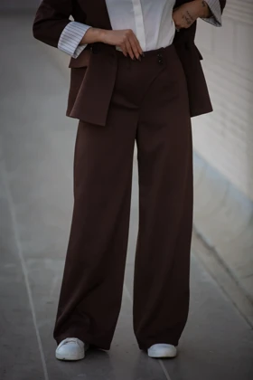 شلوار زنانه پرادا نقاب کج