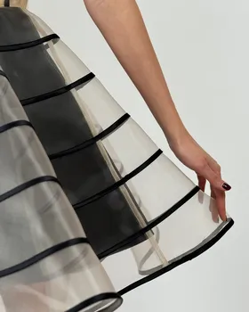پیراهن عروسکی